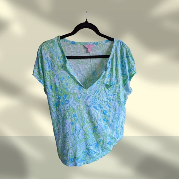 Lilly Pulitzer Tops - Lilly Pulitzer V Neck